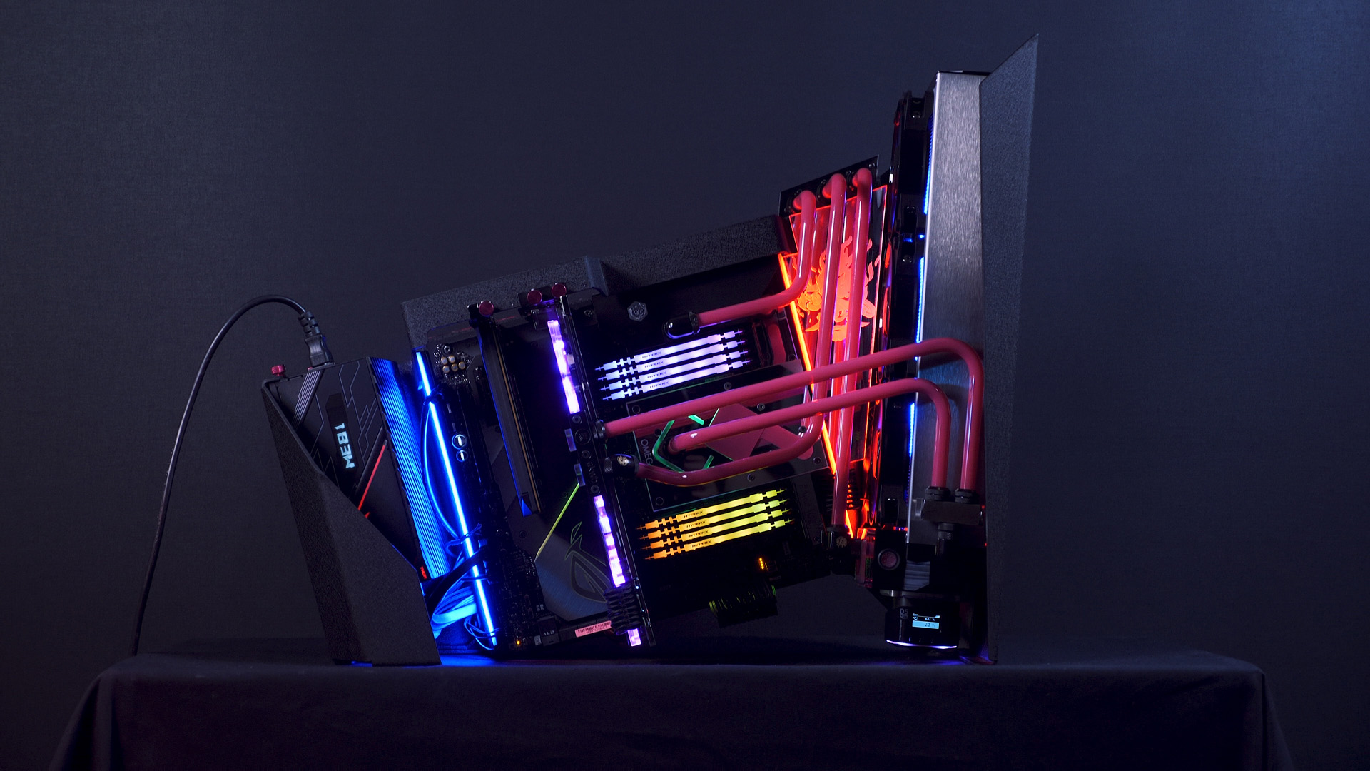 Киберпанк оперативная память. Cyberpunk 2077 PC Case. Системный блок киберпанк 2077. Cyberpunk 2077 корпус для ПК. PC Case Modding Cyberpunk.