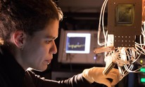Google outs 72-qubit Bristlecone quantum processor